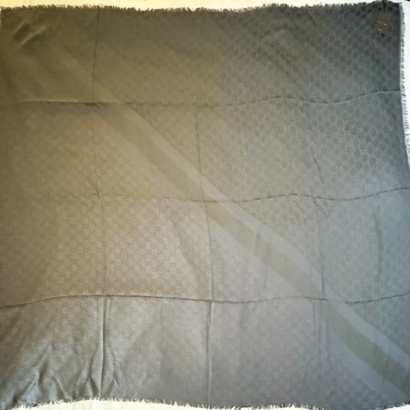 GUCCI scarf shawl GG Guccissima 140x140 cm wool silk 281942 Navy Black - Picture 8 of 16